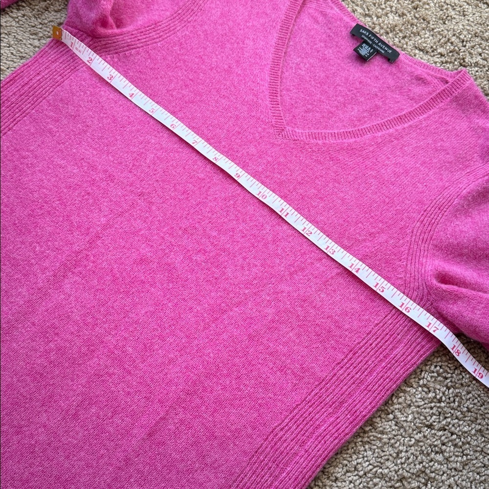 Saks Fifth Avenue Bright Pink V Neck 100% Cashmere Long Sleeve Sweater - Picture 5 of 6